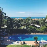 Breeze Boutique Guest Rooms, Marbella Couette-café