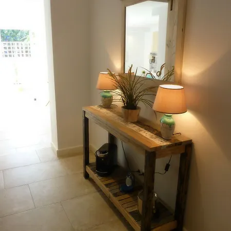 Breeze Boutique Guest Rooms, Marbella Bed & Breakfast 4*