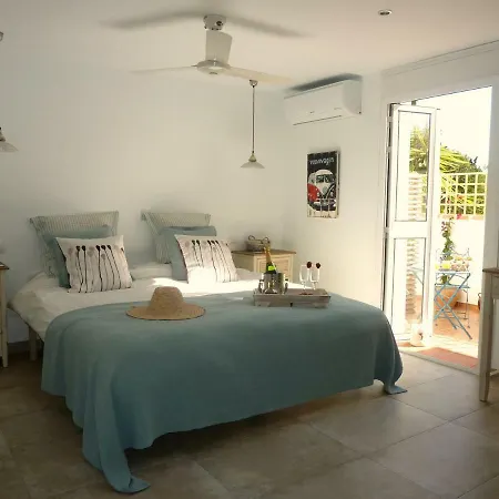 Bed & Breakfast Breeze Boutique Guest Rooms, Marbella