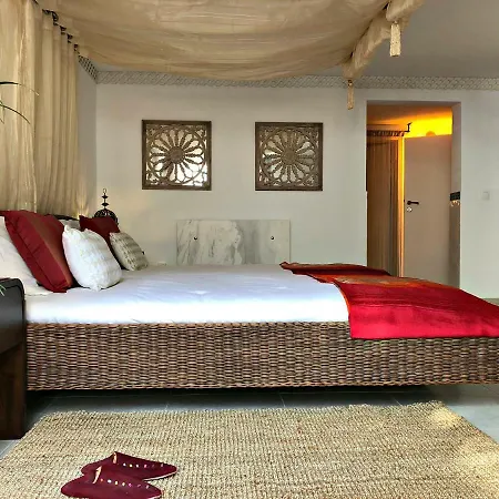 住宿加早餐酒店 Breeze Boutique Guest Rooms, Marbella Sitio de Calahonda