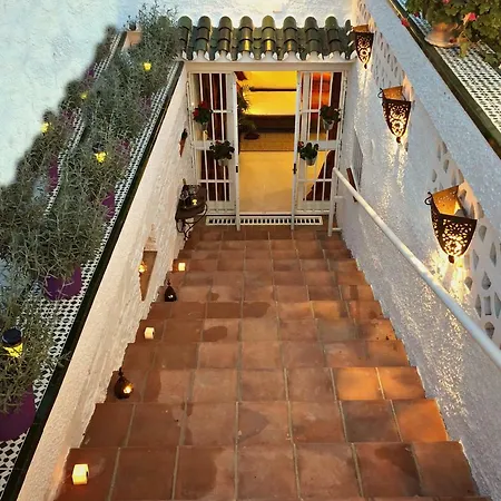 Breeze Boutique Guest Rooms, Marbella 住宿加早餐酒店 4*