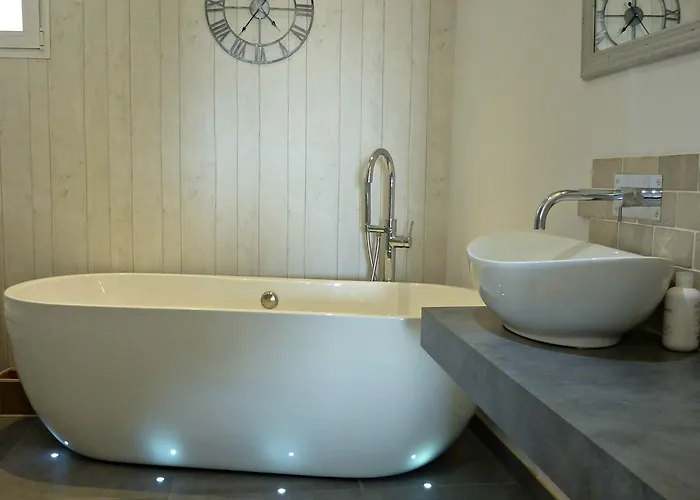 Breeze Boutique Guest Rooms, Marbella Couette-café