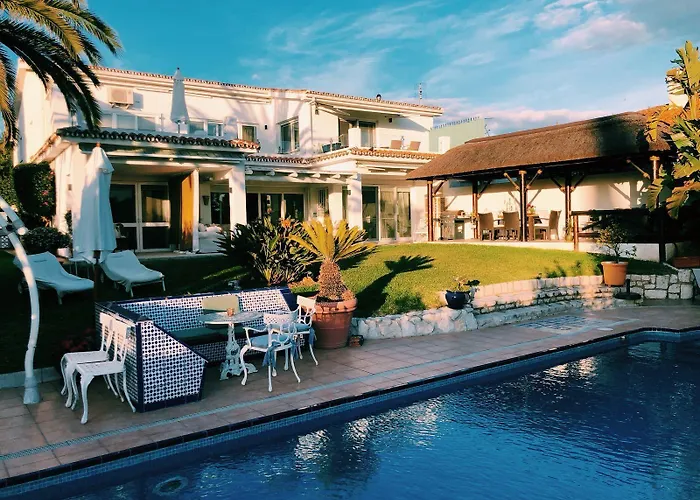 فندق مبيت وإفطار Breeze Boutique Guest Rooms, Marbella