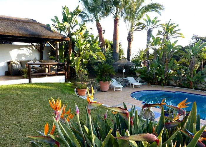 فندق مبيت وإفطار Breeze Boutique Guest Rooms, Marbella