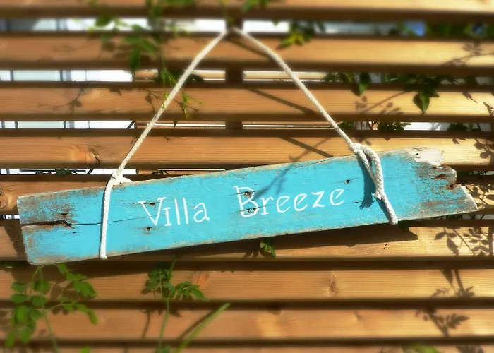 Breeze Boutique Guest Rooms, Marbella Couette-café