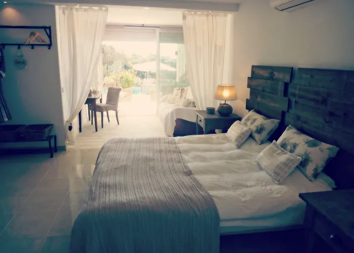 Breeze Boutique Guest Rooms, Marbella فندق مبيت وإفطار 4*