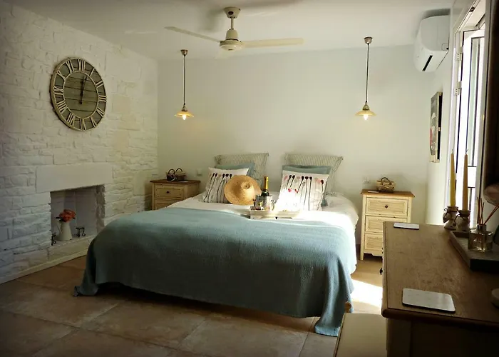 Breeze Boutique Guest Rooms, Marbella Couette-café 4*