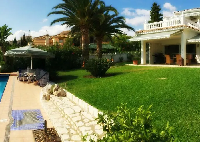 Breeze Boutique Guest Rooms, Marbella فندق مبيت وإفطار 4*